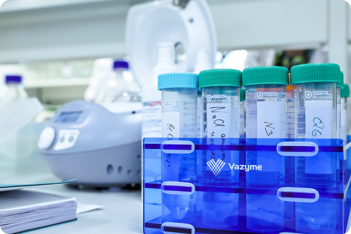 Еще один заболевший оспой обезьян, мораторий на тарифы ЖКХ и китайский Новый год. Что нового к утру 16 февраля