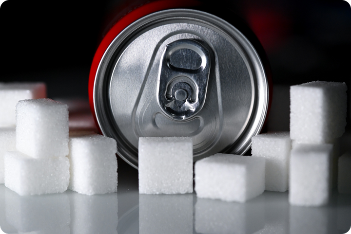 Новый ГОСТ на энергетики: что изменится в составе с 2027-го и можно ли их будет пить детям и беременным