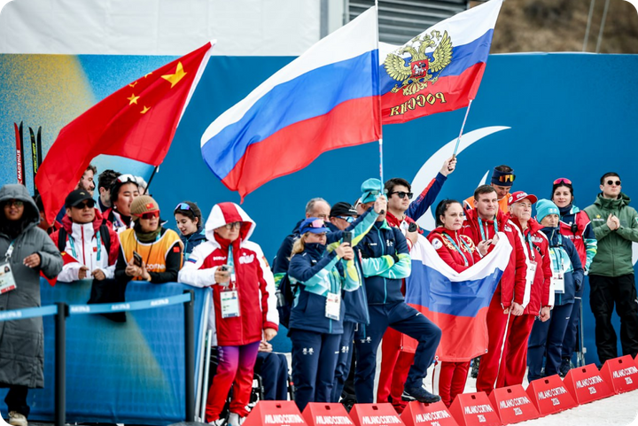 России вернут флаг в большом спорте? Какие изменения говорят о скором конце нейтрального статуса