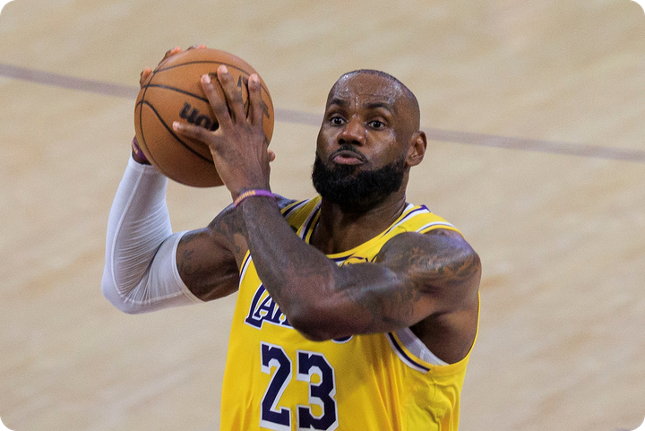 Леброн Джеймс