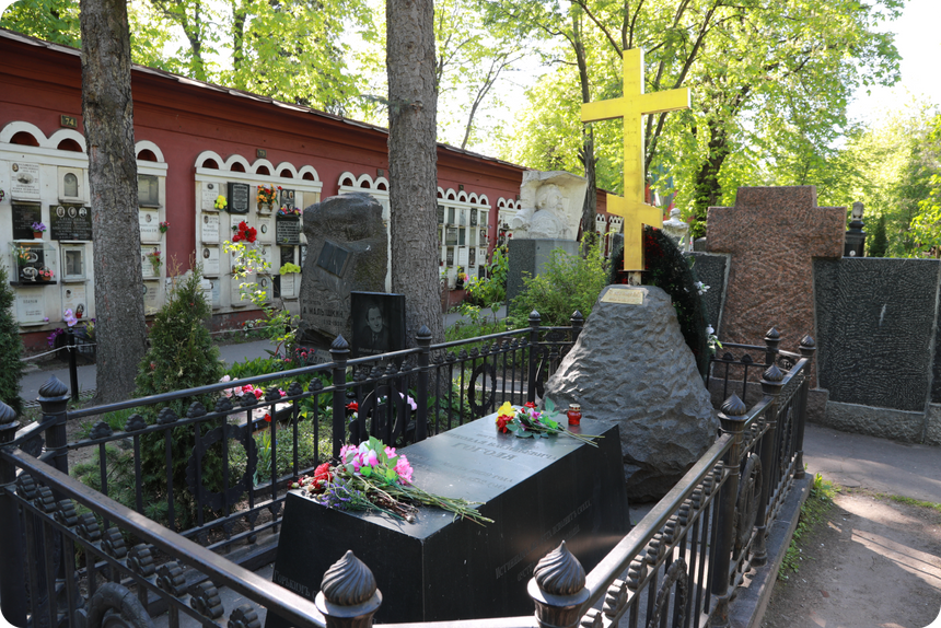 Могила Гоголя